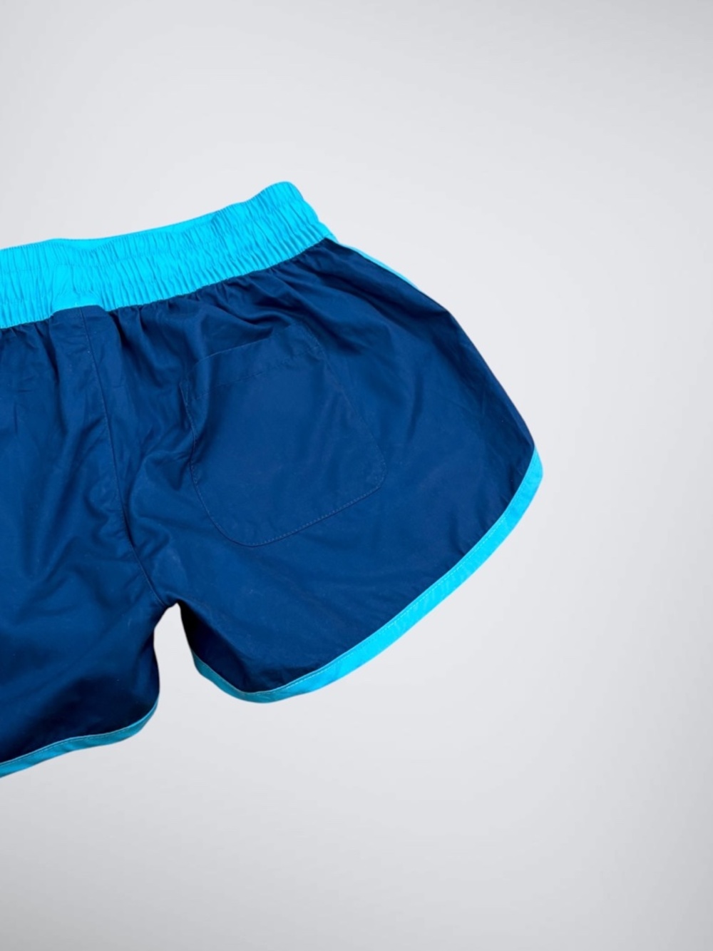 Vintage Paul Frank “Who Wants A Hug” Blue Graphic Shorts - Picture 6 of 8